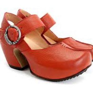 John Fluevog Prepares Guide Mary Jane Platforms Red Orange 6.5